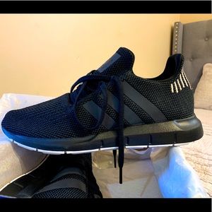 Women’s Black/Gold Adidas Swift Run Size 9 W